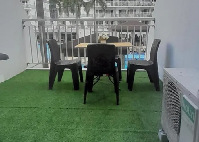 Urban Nest Staycation Aparthotel